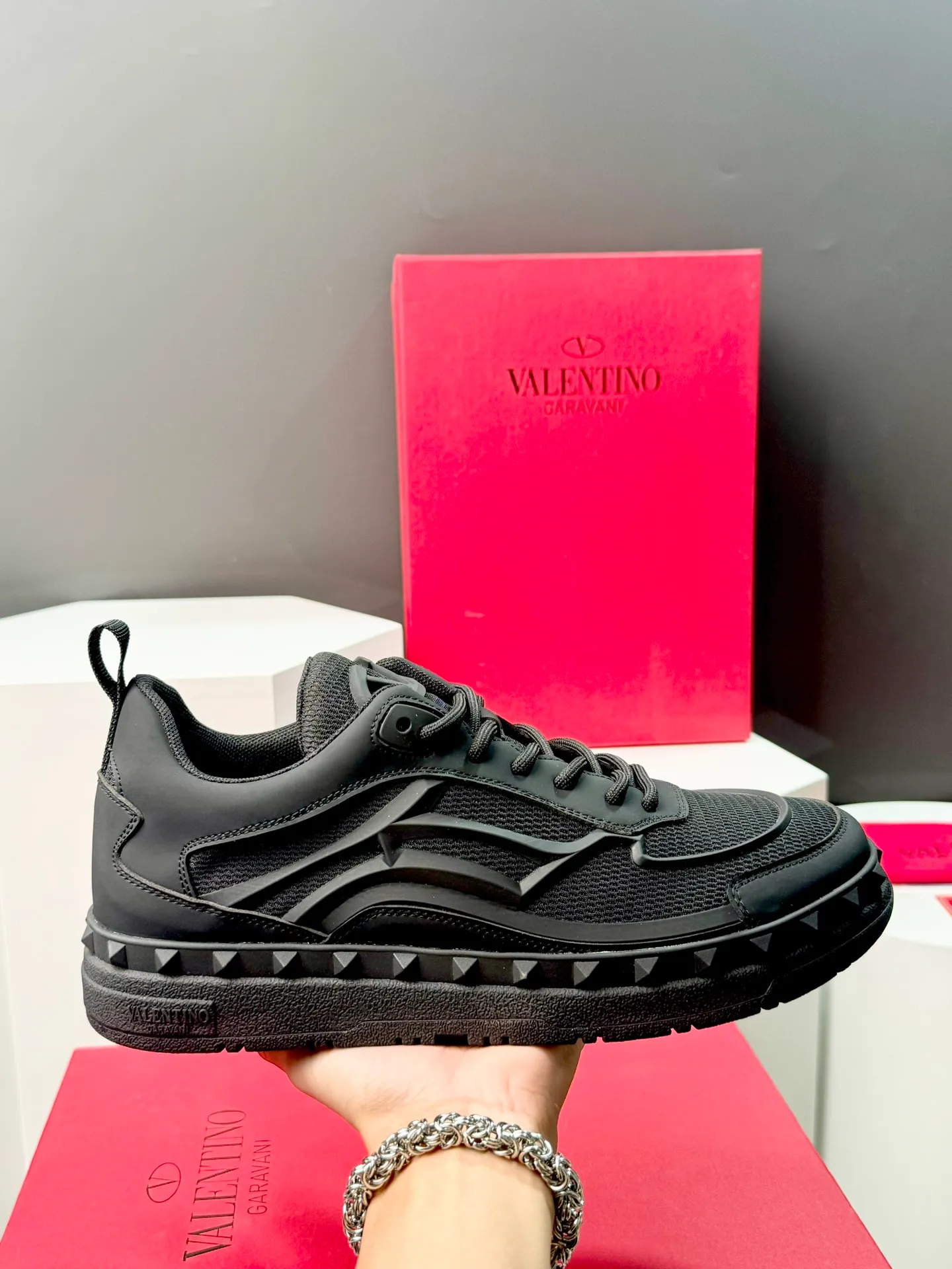 Men's shoes 💰440 Valentino "VALENTINO" hot sale ❤️ Counters ship at the same time 1:1 👏 Imported cowhide + mesh lining 🐂 Couple's casual fashion sneakers, exquisite workmanship, original original outsole 38-44 (45 customized, non-refundable)